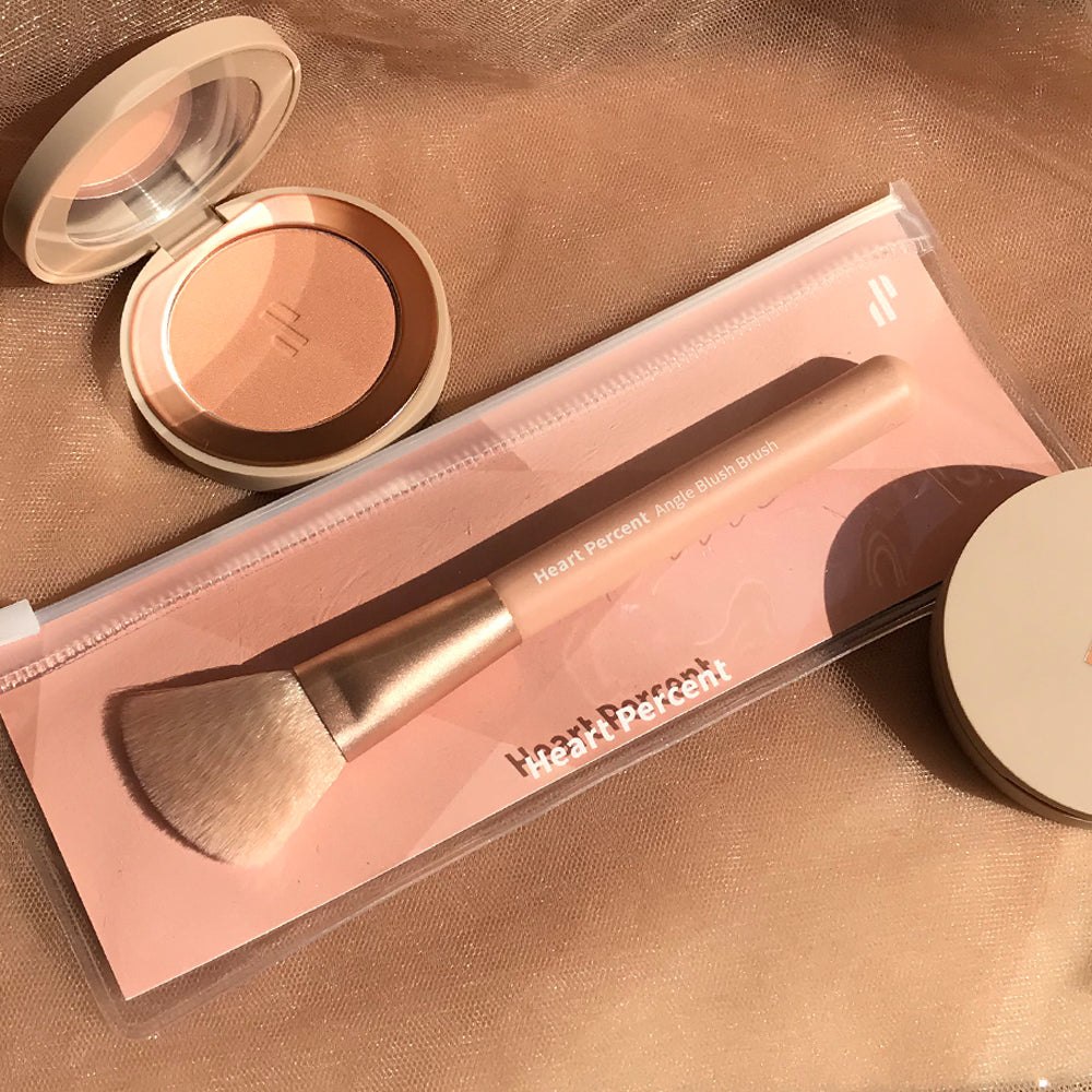 Heart Percent Angled Blush Brush